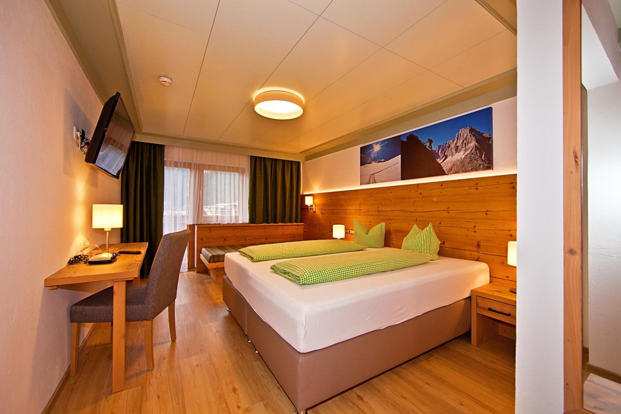 Landhotel Rauchenwalderhof Mayrhofen Pokoj fotografie